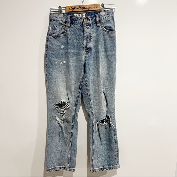 Free People Denim - Free People Crvy Distressed Boyfriend Jeans